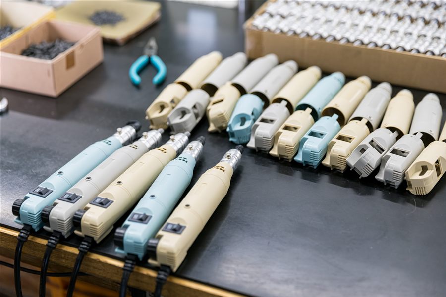 製造ラインに並ぶtoIRO